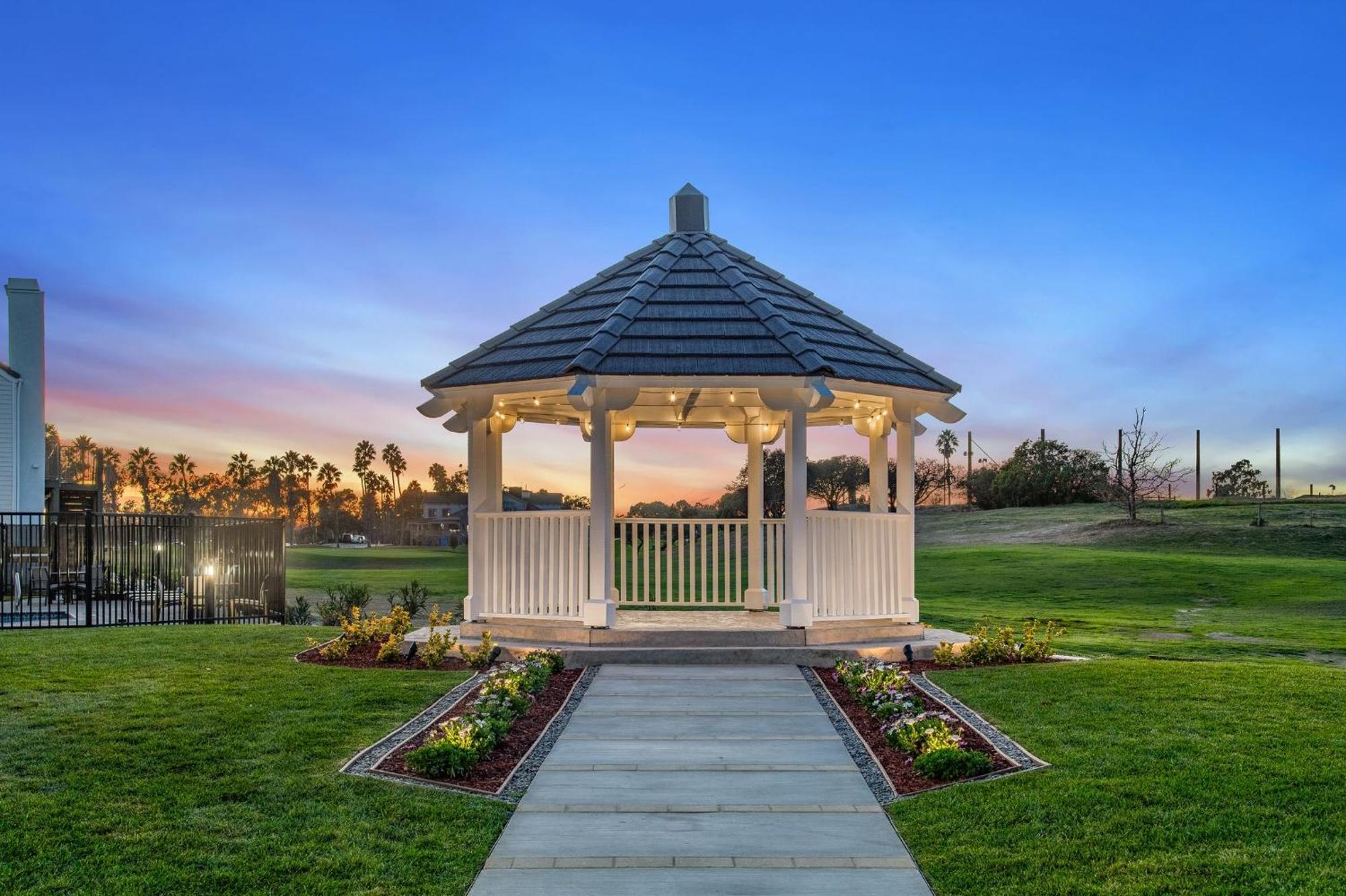 Staybridge Suites Oxnard - River Ridge By Ihg Kültér fotó