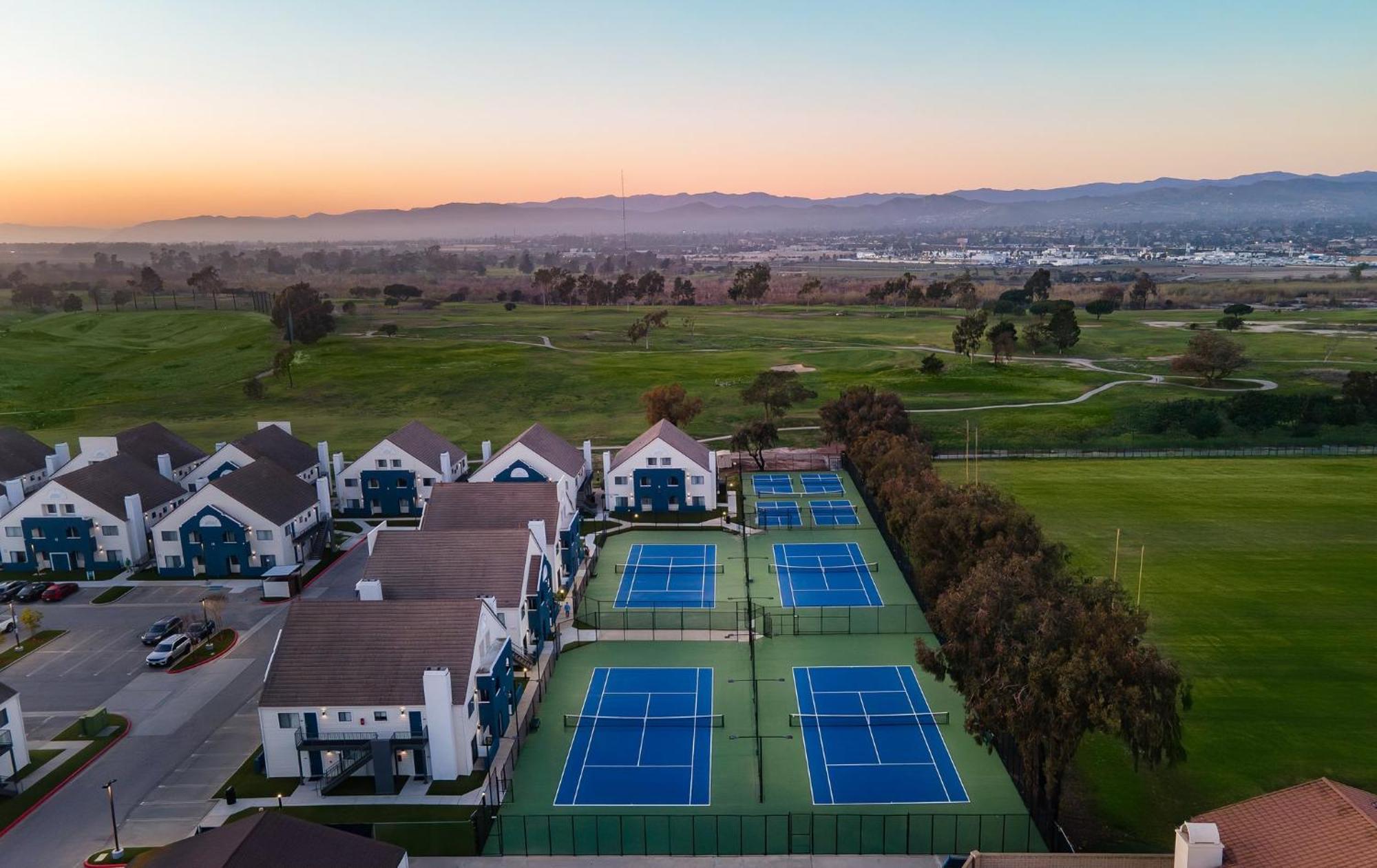 Staybridge Suites Oxnard - River Ridge By Ihg Kültér fotó